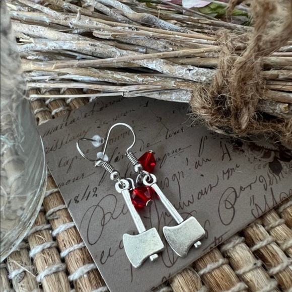 🩸🔪 bloody knife, axe, or Cleaver horror movie inspired Halloween earrings - Picture 3 of 6